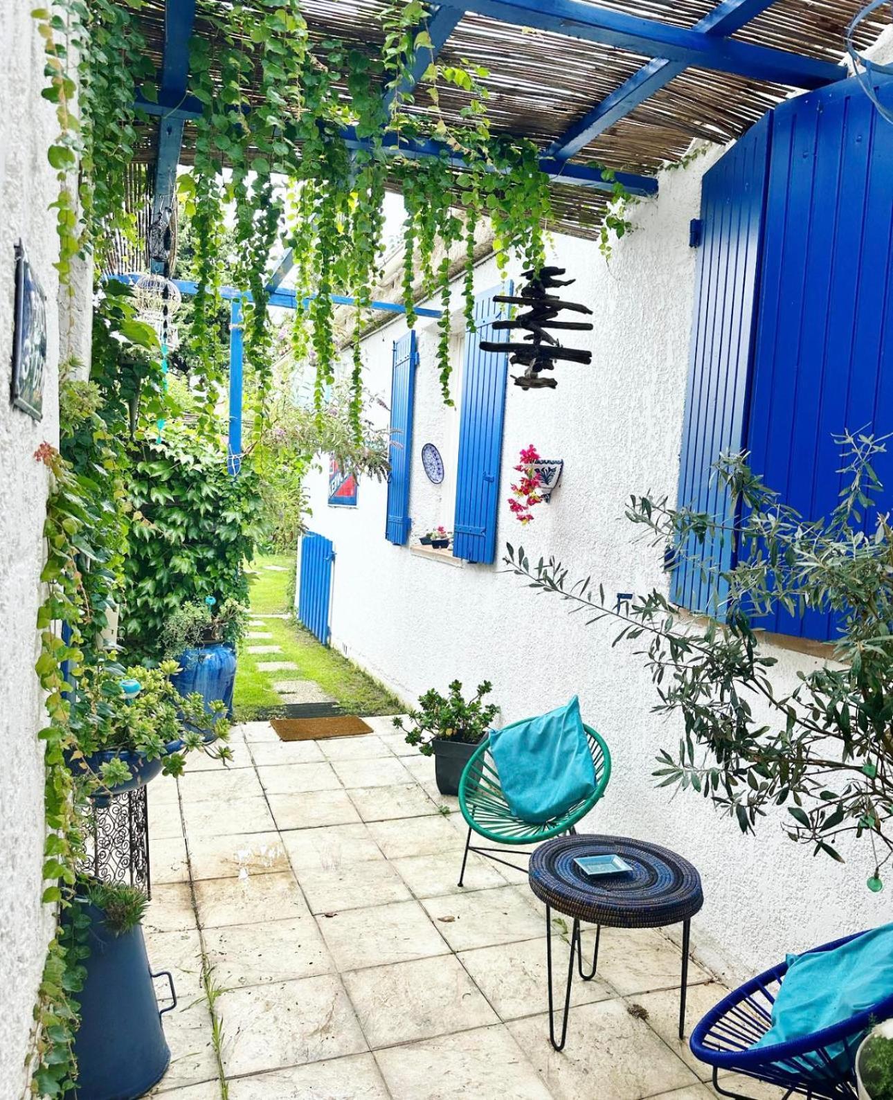 Hotel Le Mazet Des Beaujots Monteux Exterior foto